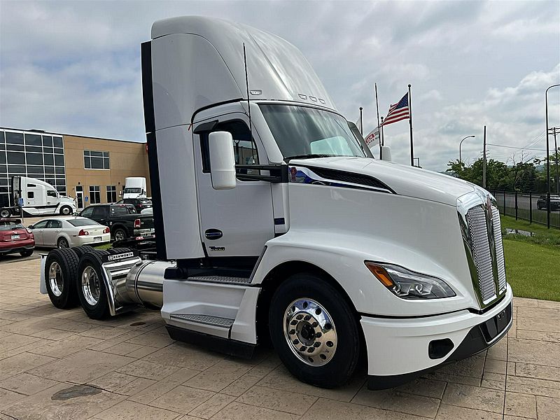 2025 Kenworth T600 For Sale | Day Cab | #SJ126701