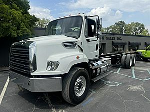 2017 Freightliner 114SD - Cab & Chassis