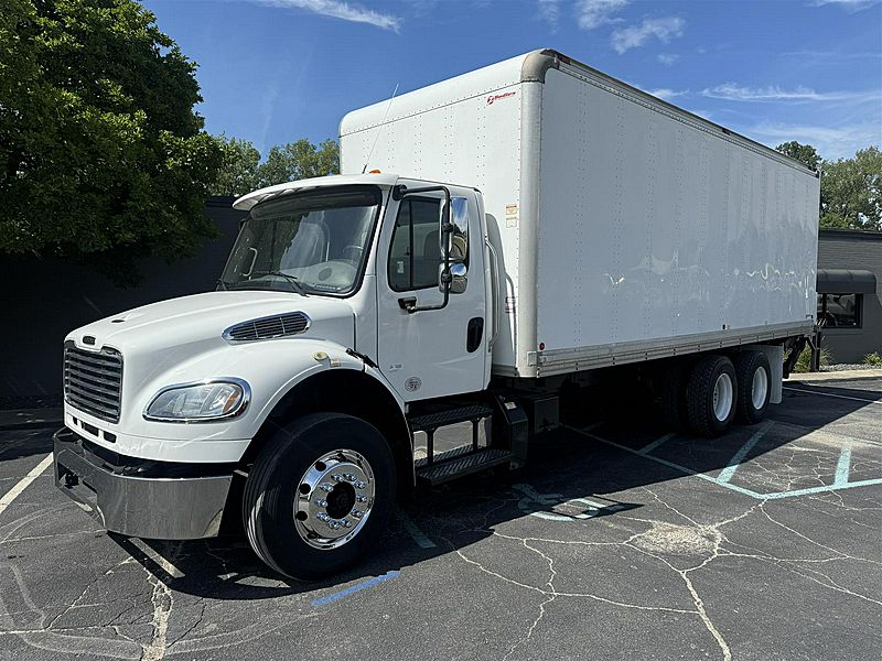 2019 Freightliner M2 106