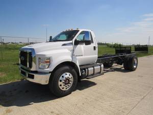 2025 Ford F750 - Cab & Chassis