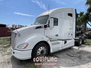 2015 Kenworth T680 - Sleeper Truck