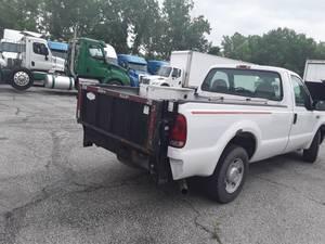 2006 Ford F250 - Day Cab