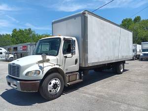 2013 Freightliner M2 106 - Day Cab