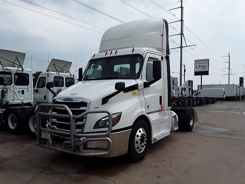 2019 Freightliner NEW CASCADIA 116