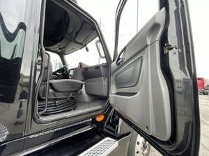 2020 International LT625 - Sleeper Truck