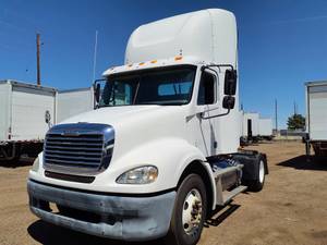 2007 Freightliner COLUMBIA 112 - Day Cab
