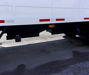 2025 DEMCO 30' STEEL - Trailer