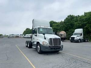 2019 Freightliner OTHER - Day Cab