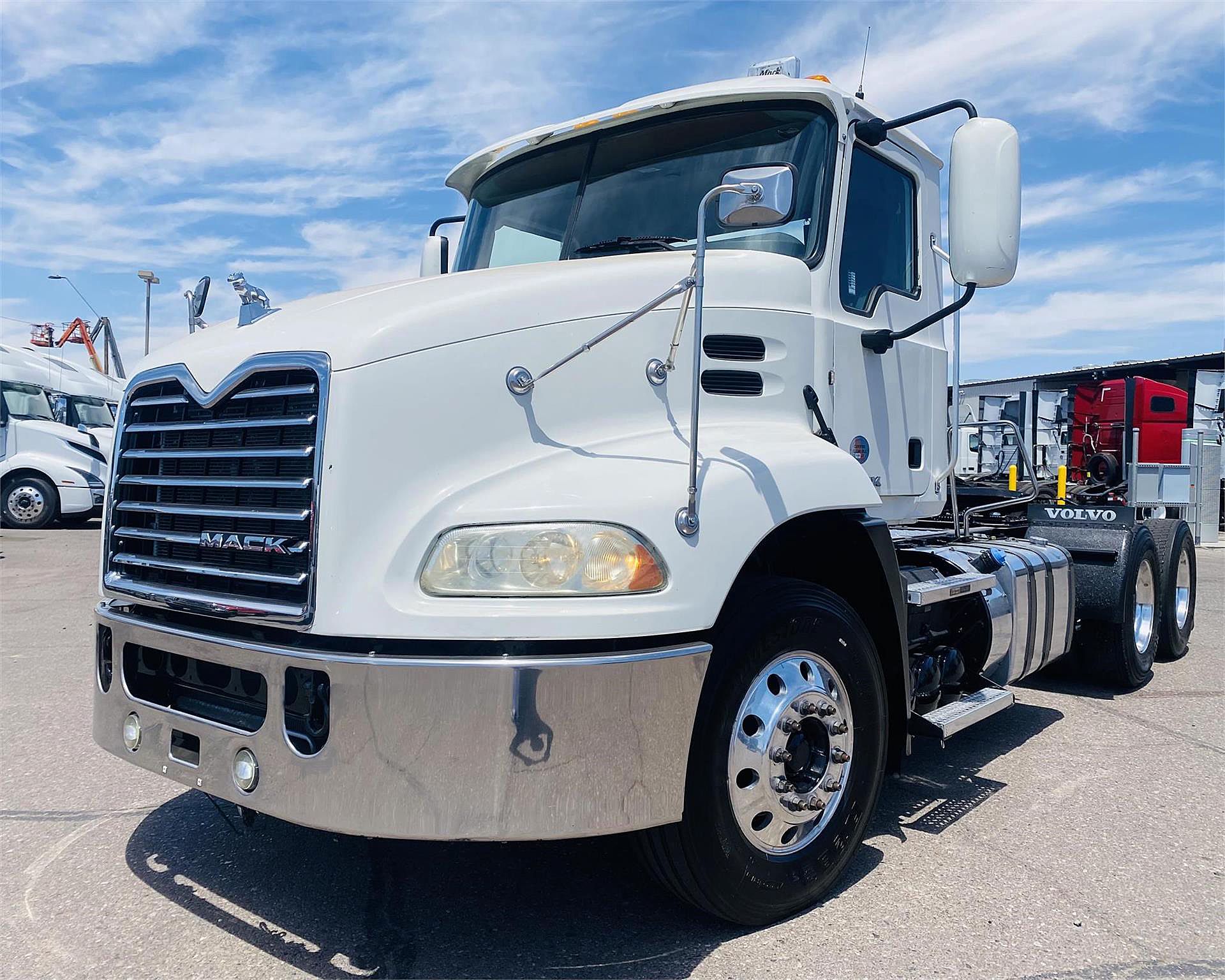 2018-mack-cxu613.1.jpg