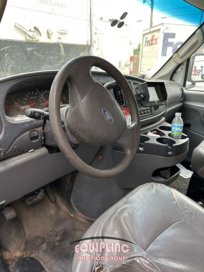 2006 Ford E350
