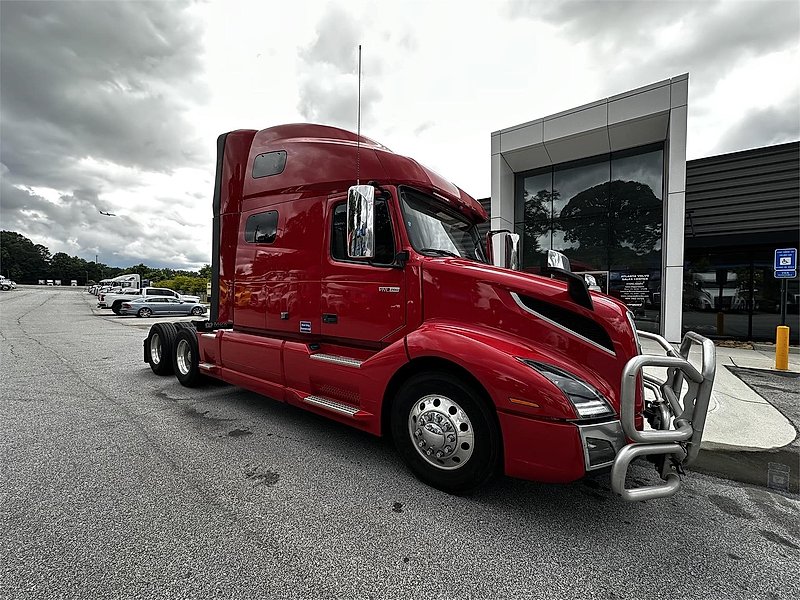 2023 Volvo VNL 760