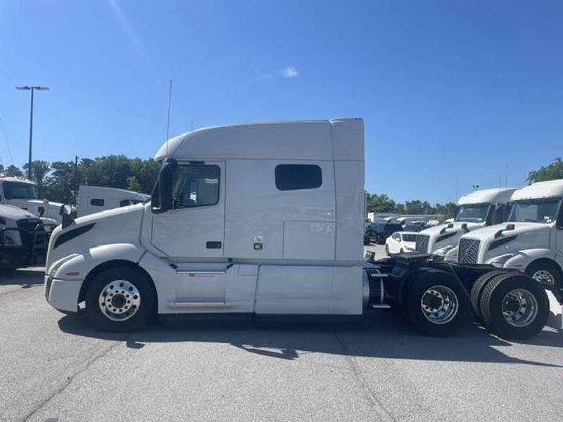 2024 Volvo VNL 740 For Sale 72" Sleeper 1208816