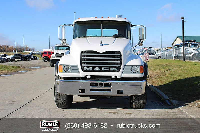 2007 Mack CV713