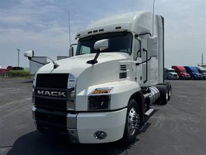 2019 Mack Anthem AN64T - Sleeper Truck