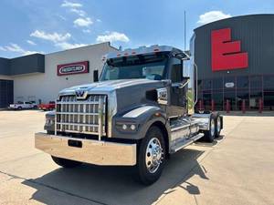 2024 Western Star 49X 36" Trench-Style Low Roof - Day Cab