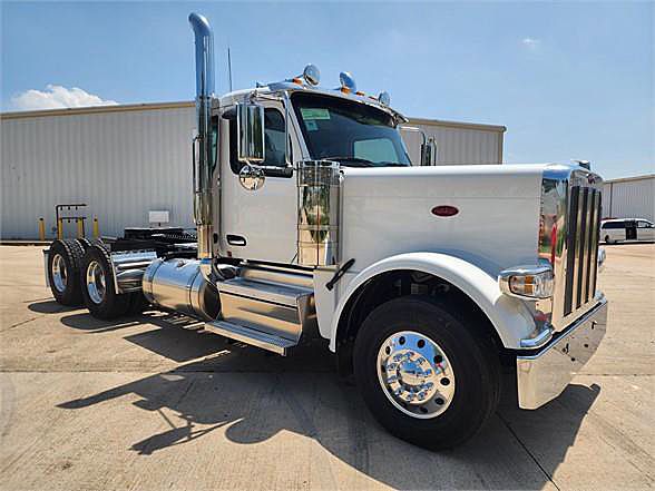2025 Peterbilt 589 (For Sale) Day Cab SD736577