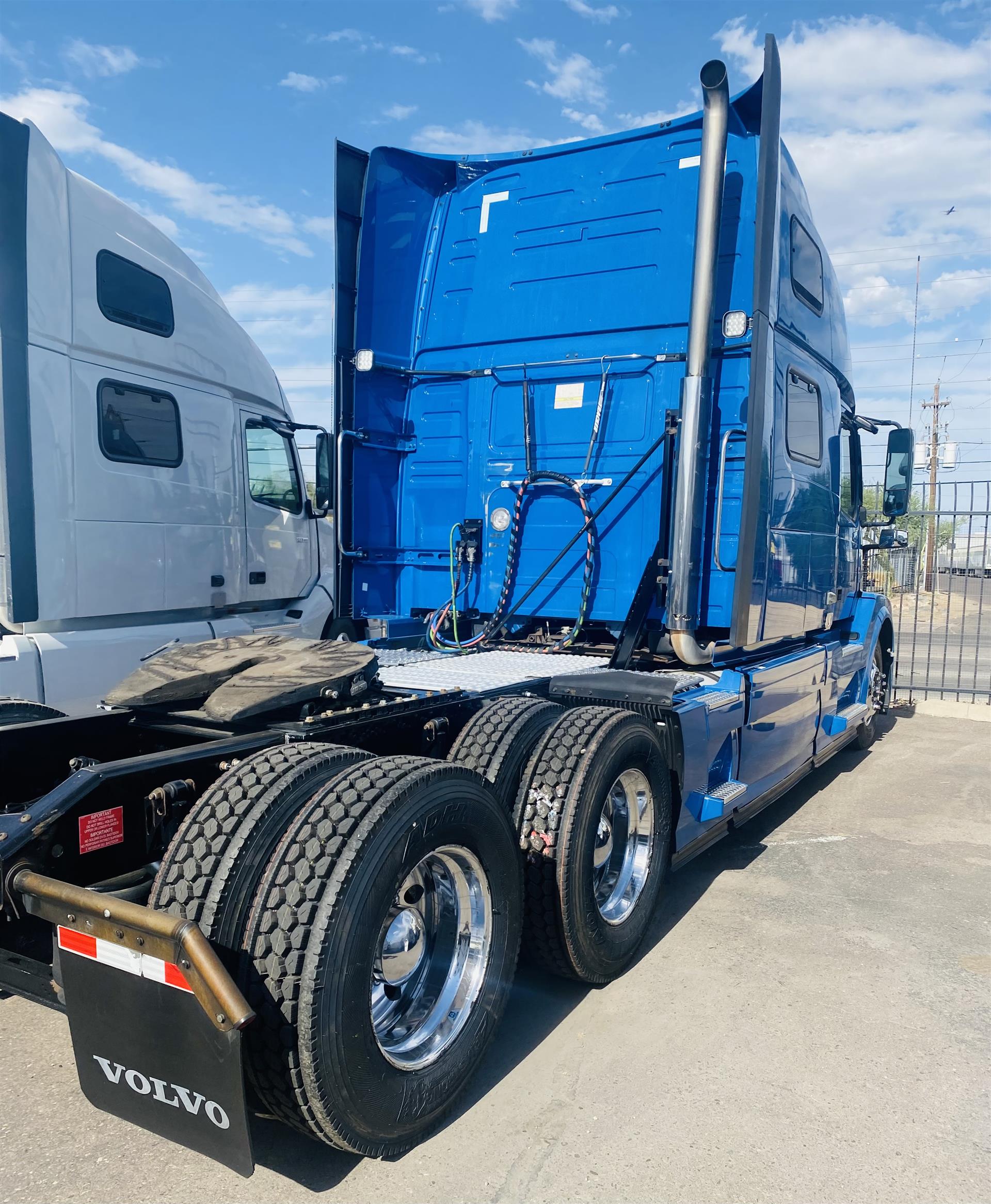 2018 VOLVO TRUCK VNL 780 (For Sale) | Day Cab | #1048327