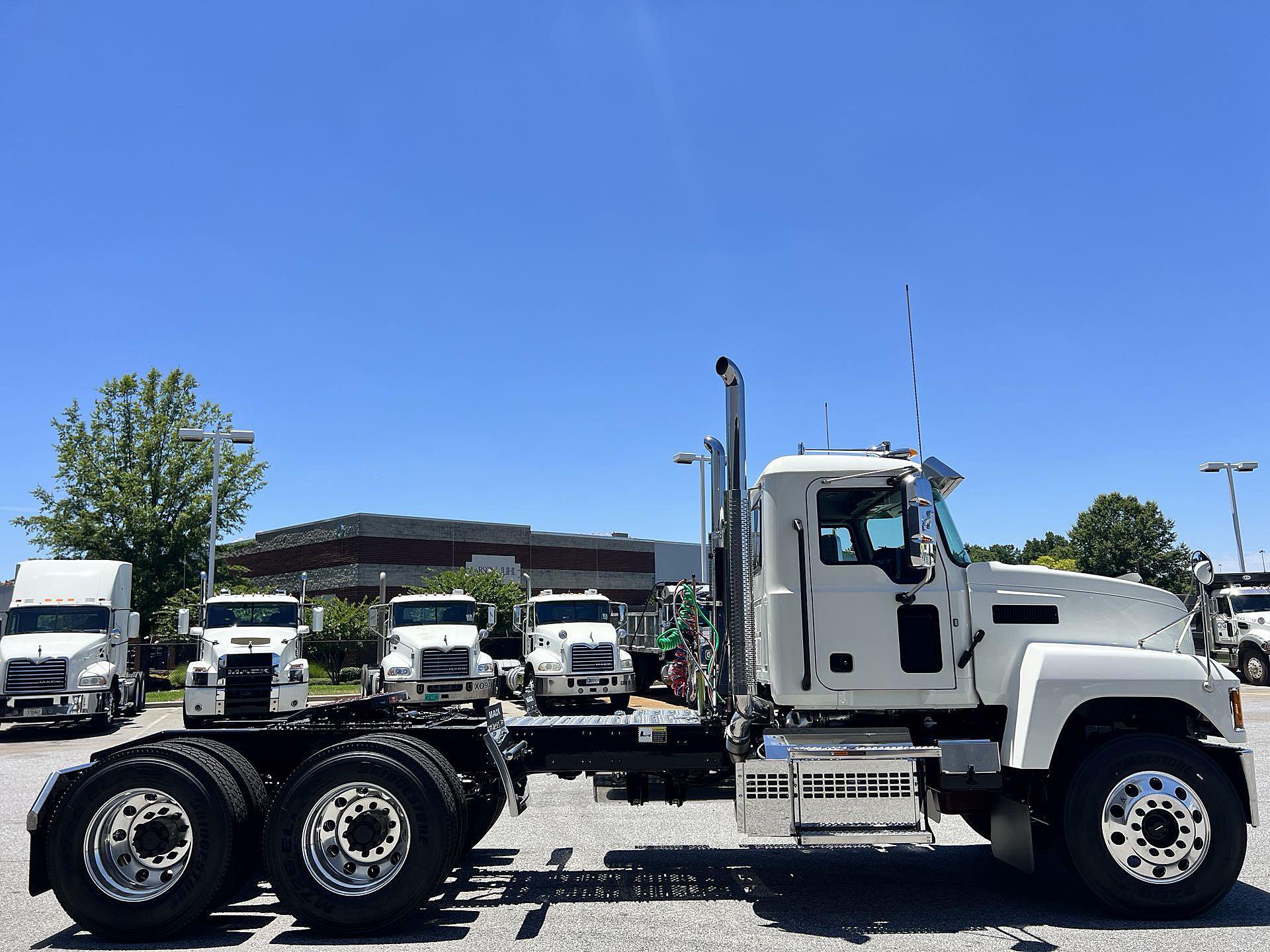 2025 Mack Pinnacle PI64T For Sale | Day Cab | #15PI016915