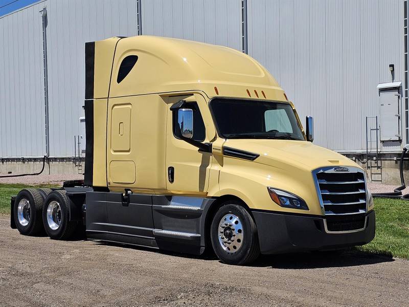 2024 Freightliner New Cascadia For Sale 126" Sleeper 771372