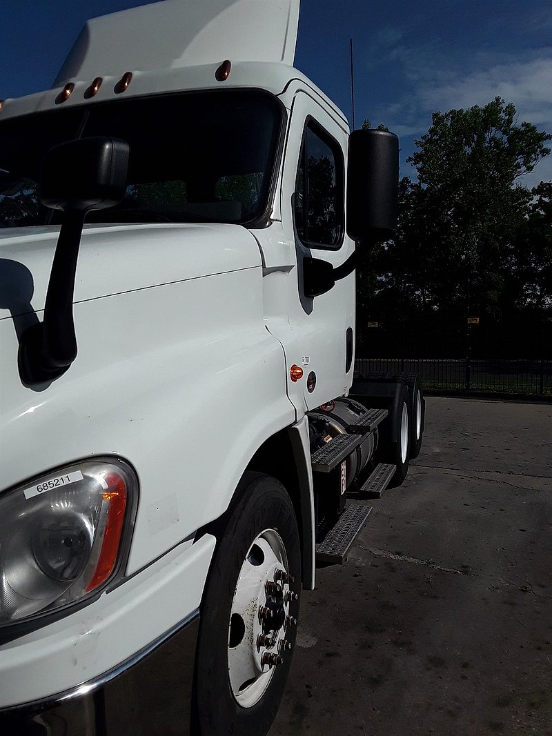 2018 Freightliner CASCADIA 125