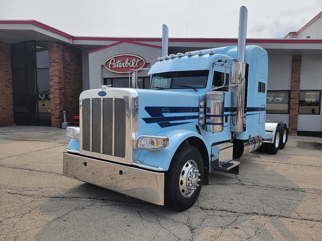 2022 Peterbilt 389 For Sale