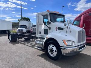 2018 Kenworth T370 - Cab & Chassis