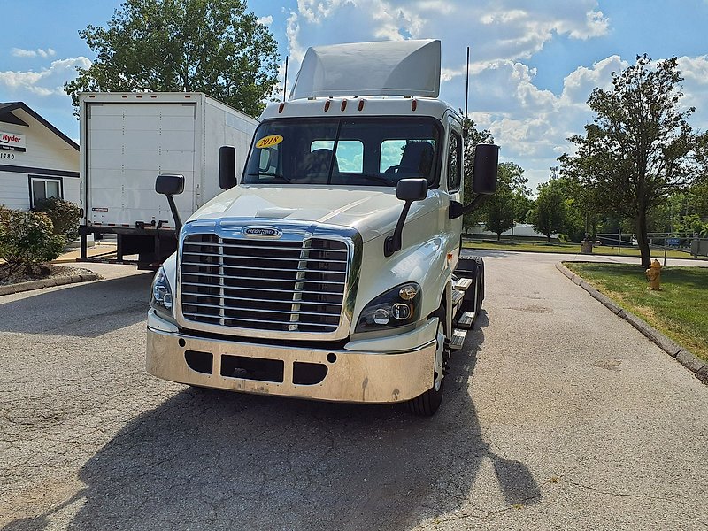 2018 Freightliner CASCADIA 125