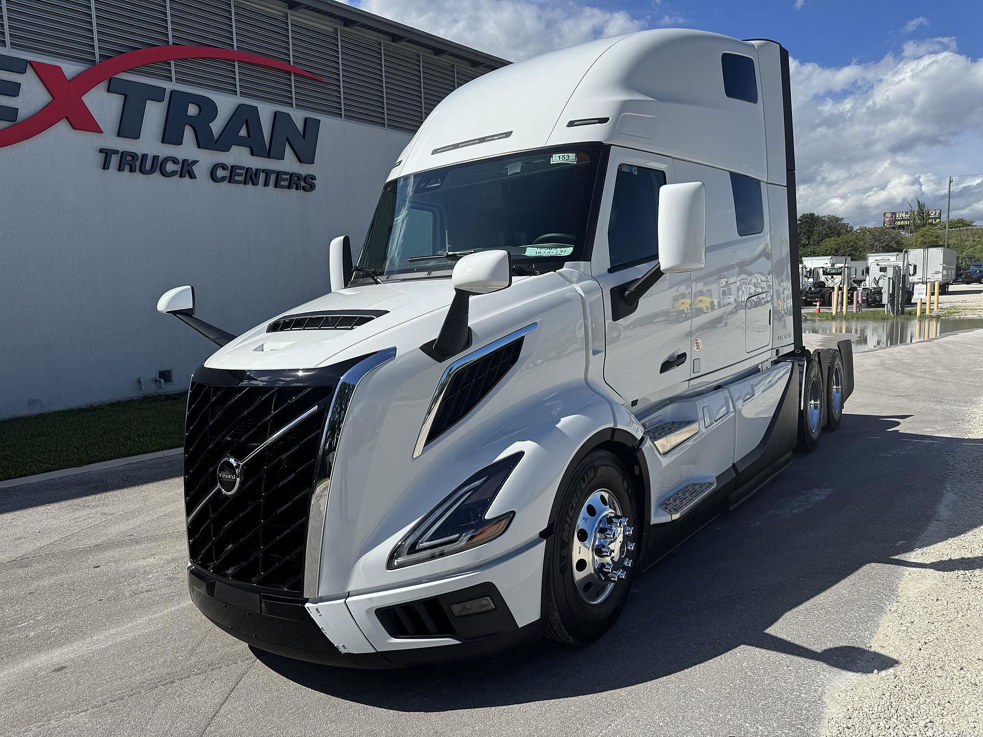 2025 Volvo VNL 860 For Sale Day Cab 10VN664257