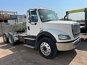 2012 Freightliner M2 - Day Cab