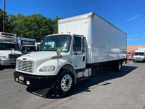 2015 Freightliner M2 106 - Box Van