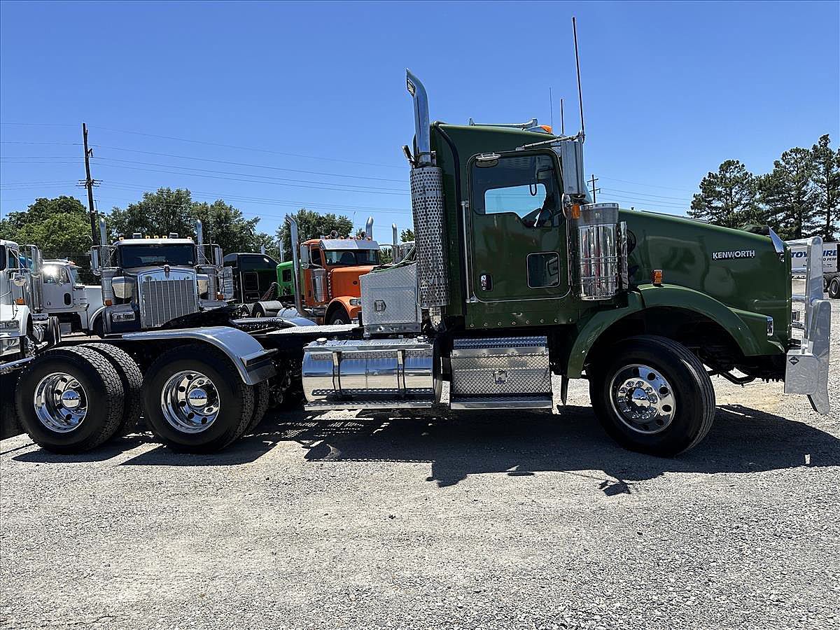 2015 Kenworth T800 (For Sale) | Day Cab | #125714