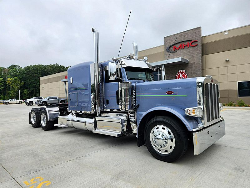 2022 Peterbilt 389 Pricenull