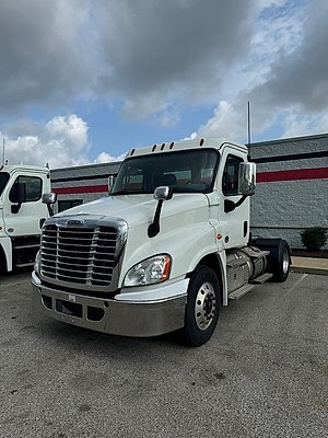 2019 Freightliner Cascadia 125 - Day Cab