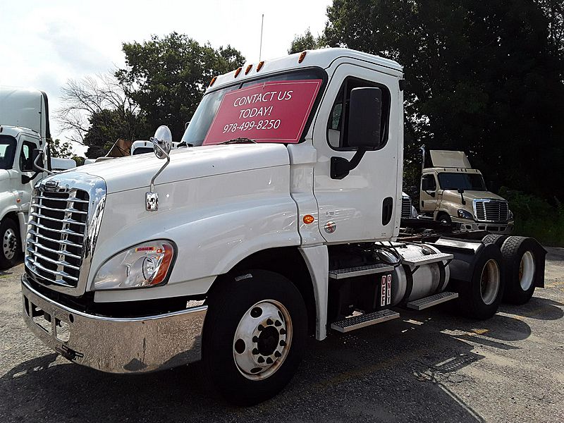 2018 Freightliner CASCADIA 125
