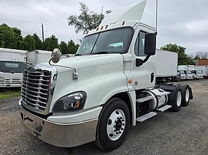 2018 Freightliner Cascadia 125 - Day Cab