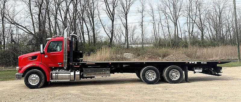 2025 Peterbilt 567
