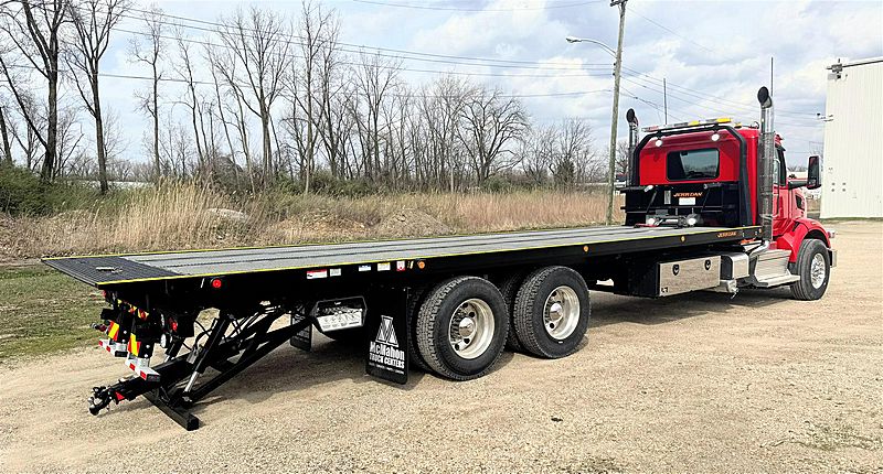 2025 Peterbilt 567