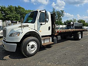 2015 Freightliner M2 106 - Box Van