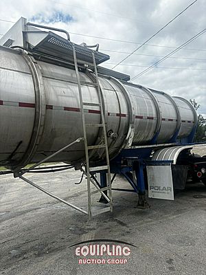 1981 Fruehauf TKX-F2-W - Tank Trailer