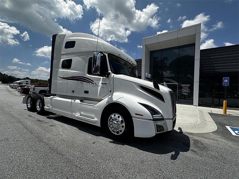 2022 Volvo VNL 760
