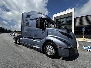 2021 Volvo VNL 760