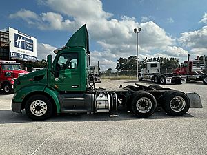 2020 Peterbilt 579 - Day Cab