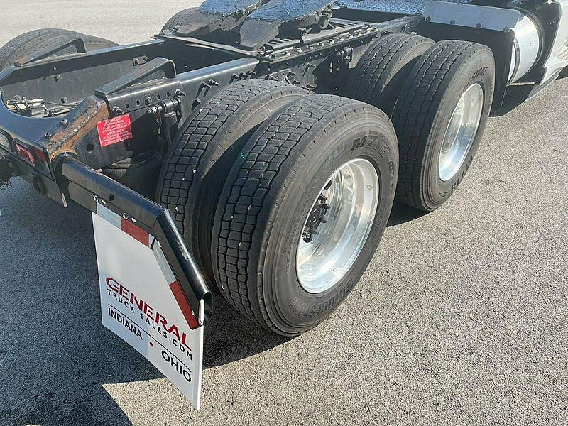 2024 Volvo VNL