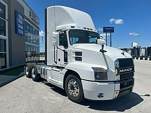 2023 Mack Anthem - Sleeper Truck