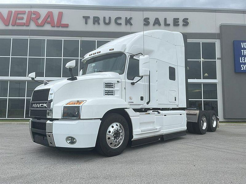 2020 Mack AN64T70