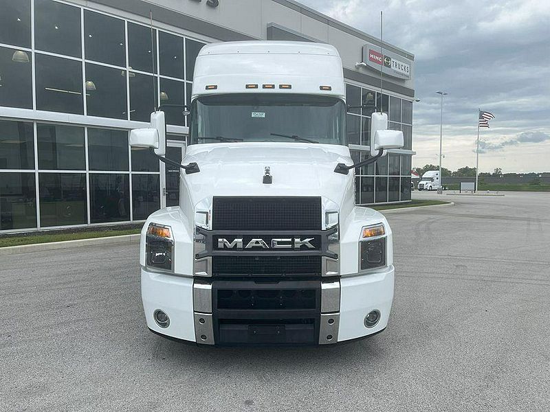2020 Mack AN64T70
