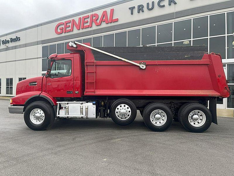 2018 Volvo VHD