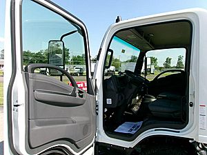 2025 Isuzu NRR