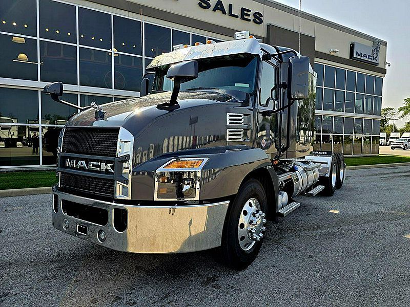 2025 Mack AN64T48