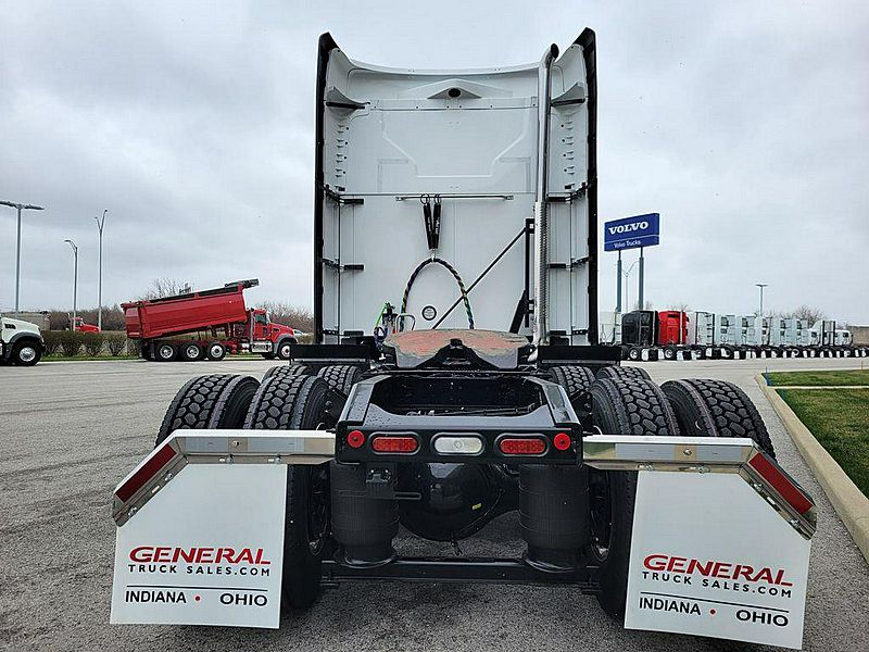 2025 Mack AN64T70